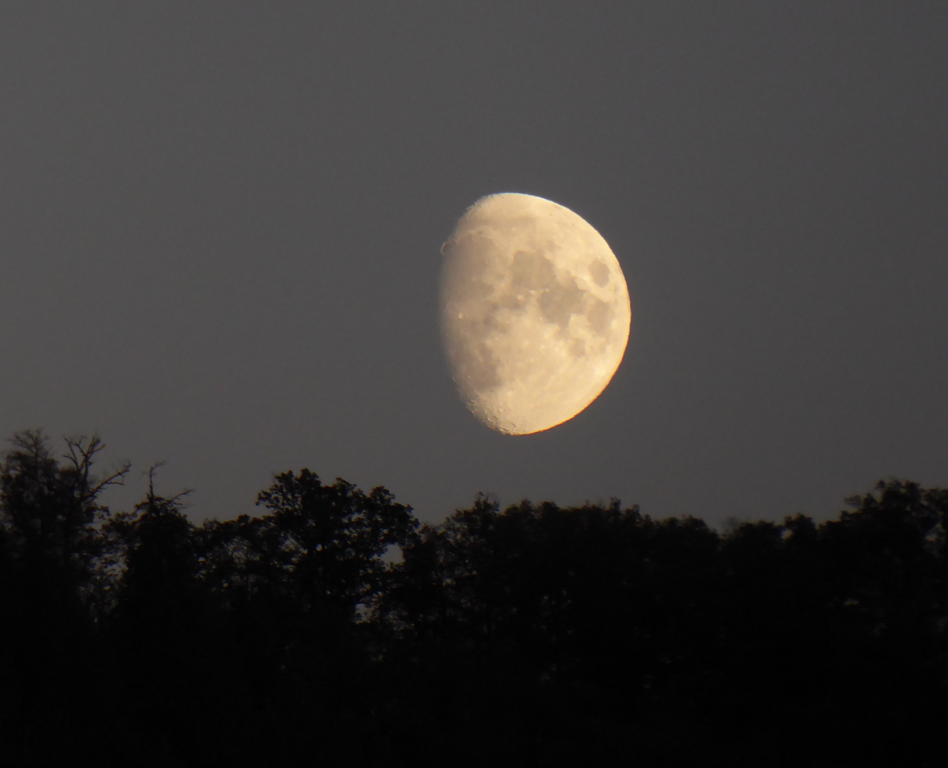 Der Mond ist aufgegangen...