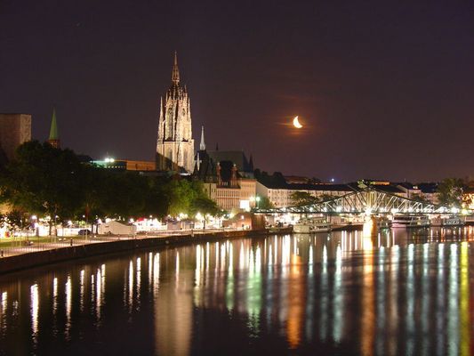 Der Mond ist aufgegangen