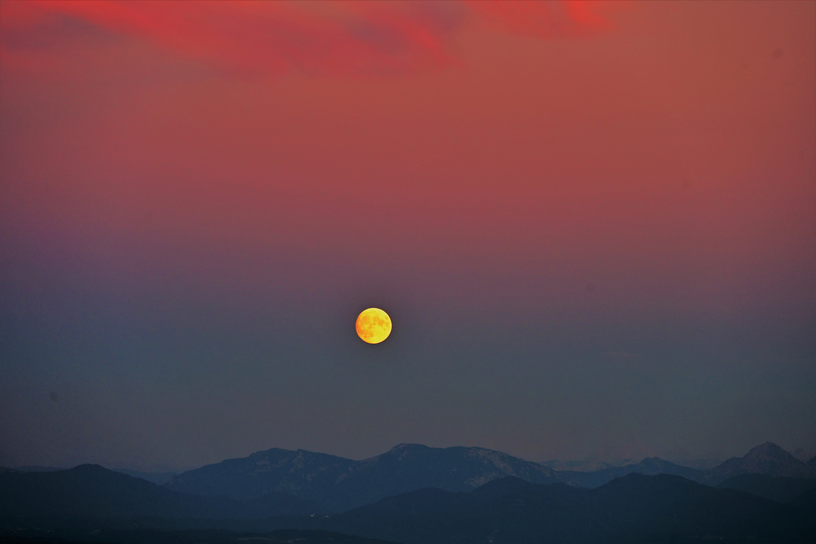 Der Mond ist aufgegangen