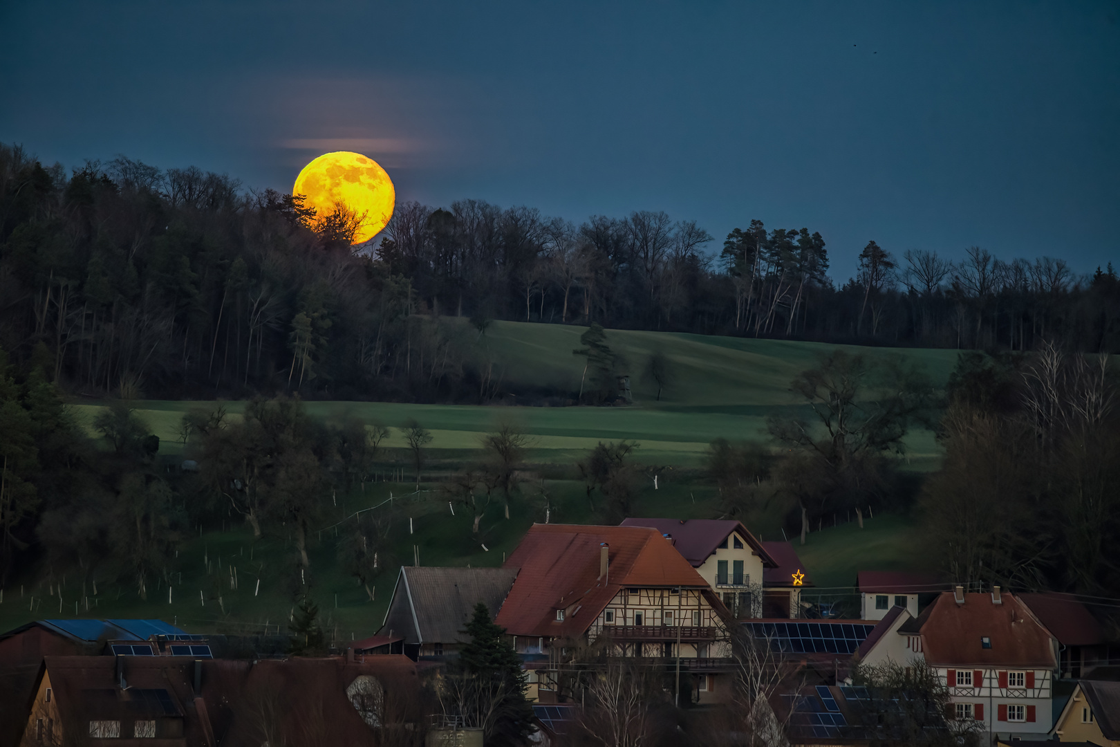 Der Mond ist aufgegangen ...