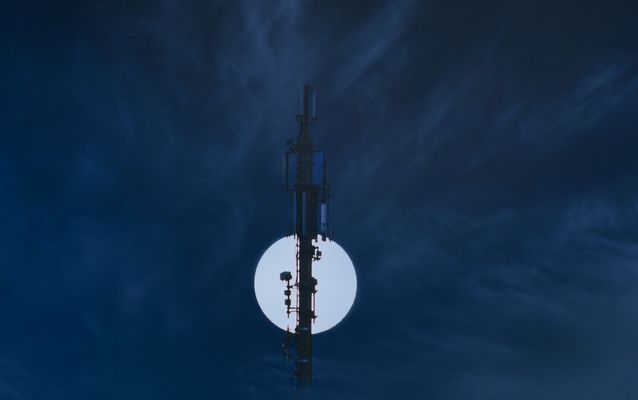 Der Mond ist aufgehangen