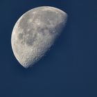 Der Mond macht blau