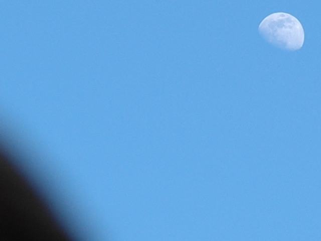 Der Mond mit 85mm