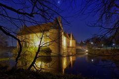 Der Mond über dem Schloss Herten