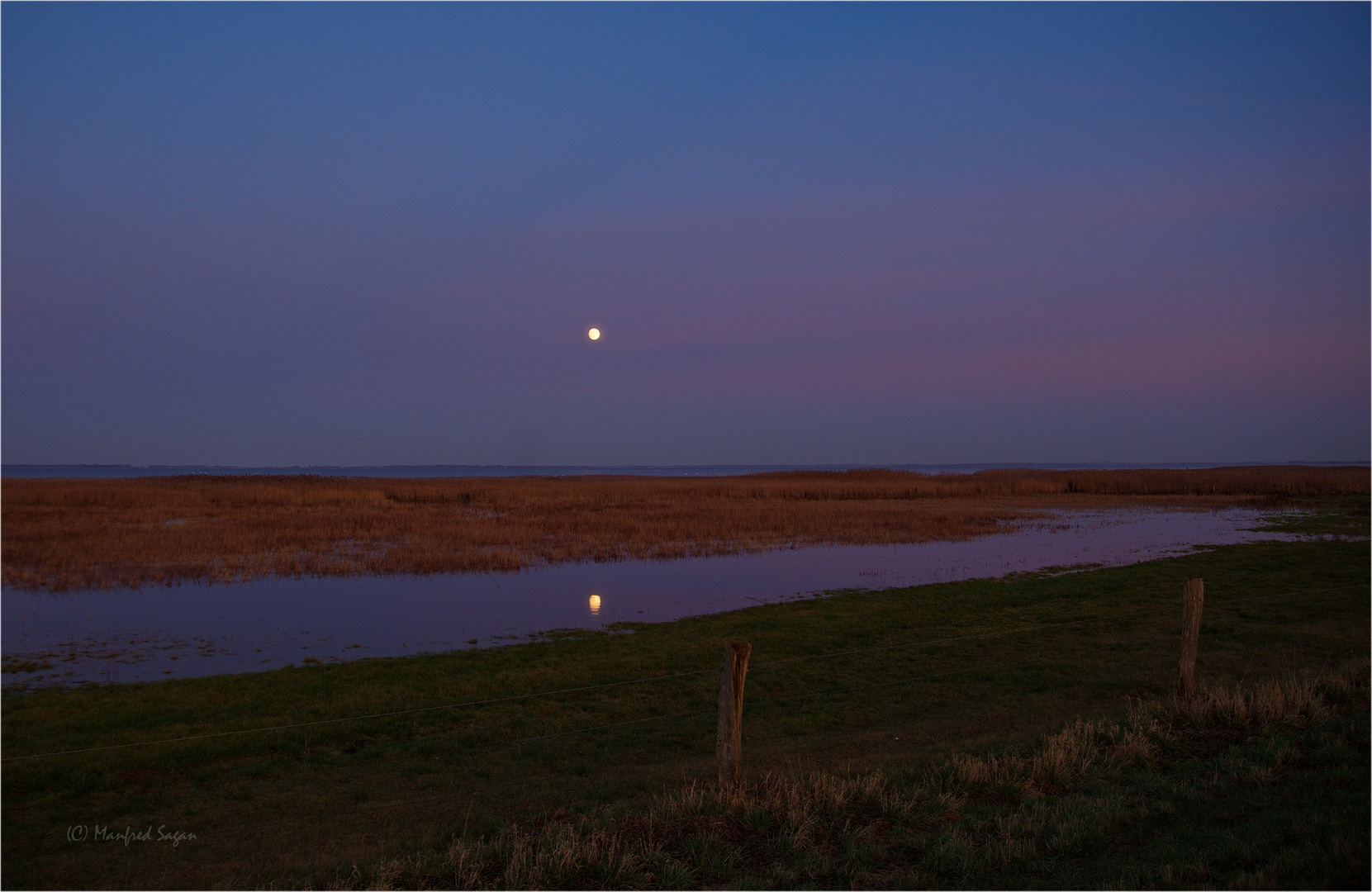 Der Mond über dem Strelasund/Vorpommern