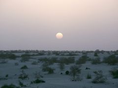 der Mond über der Wüste bei Timbuktu