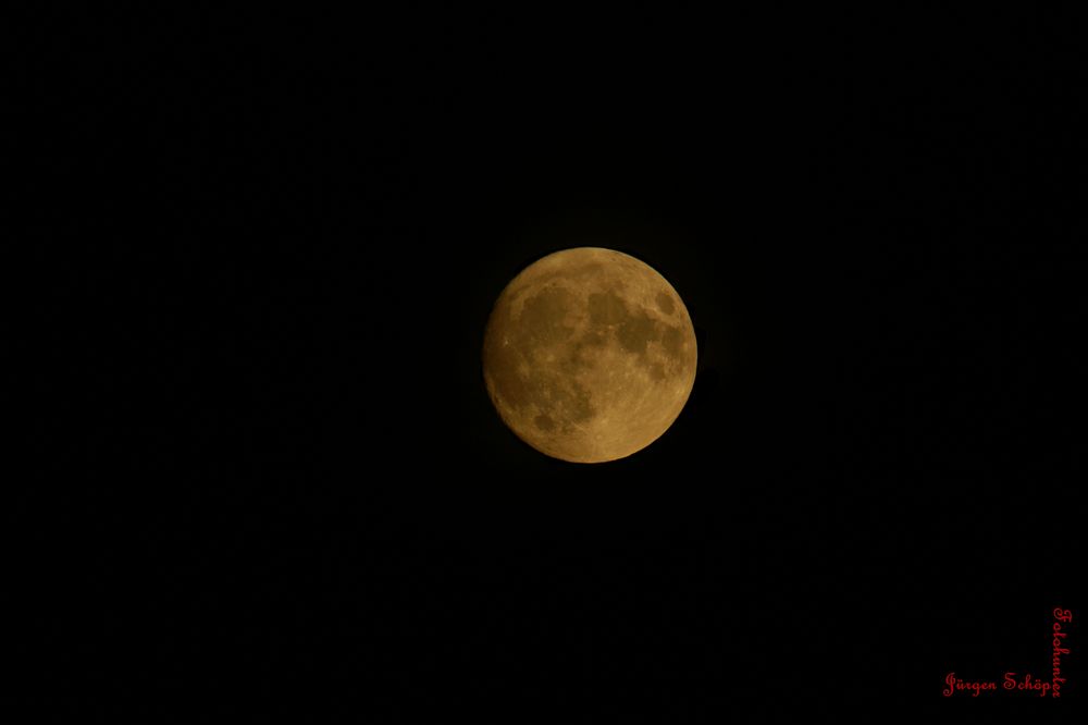 Der Mond über Gustavsburg