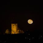 Der Mond und die Kirche in Besse