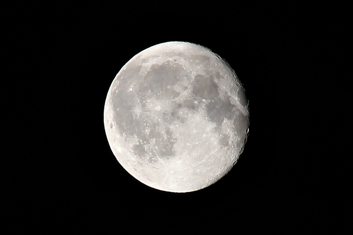 Der Mond zwei Tage nach der Mondfinsternis