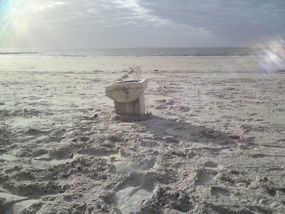 der Monitor am Borkumerstrand