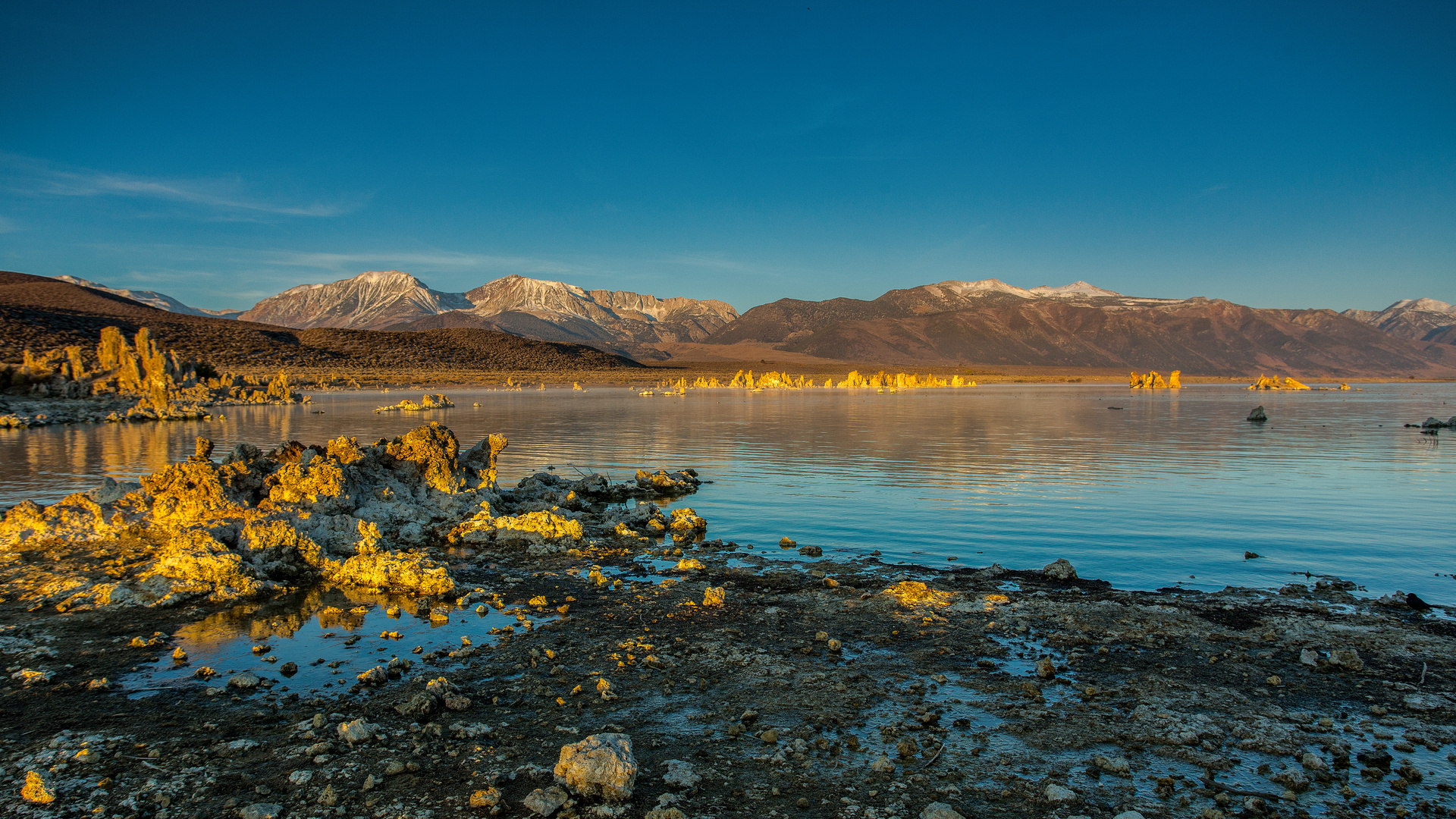 Der Mono-Lake im Sonnenaufgang