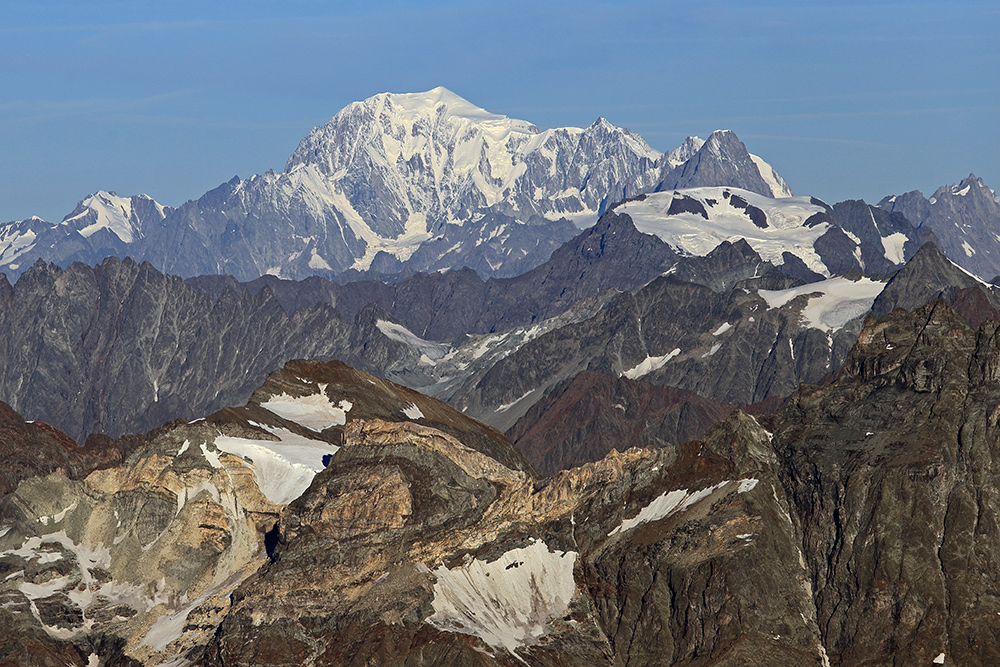 Der Mont Blanc in 67 km Entfernung vom Breithornplateau heute morgen 7.17 Uhr...