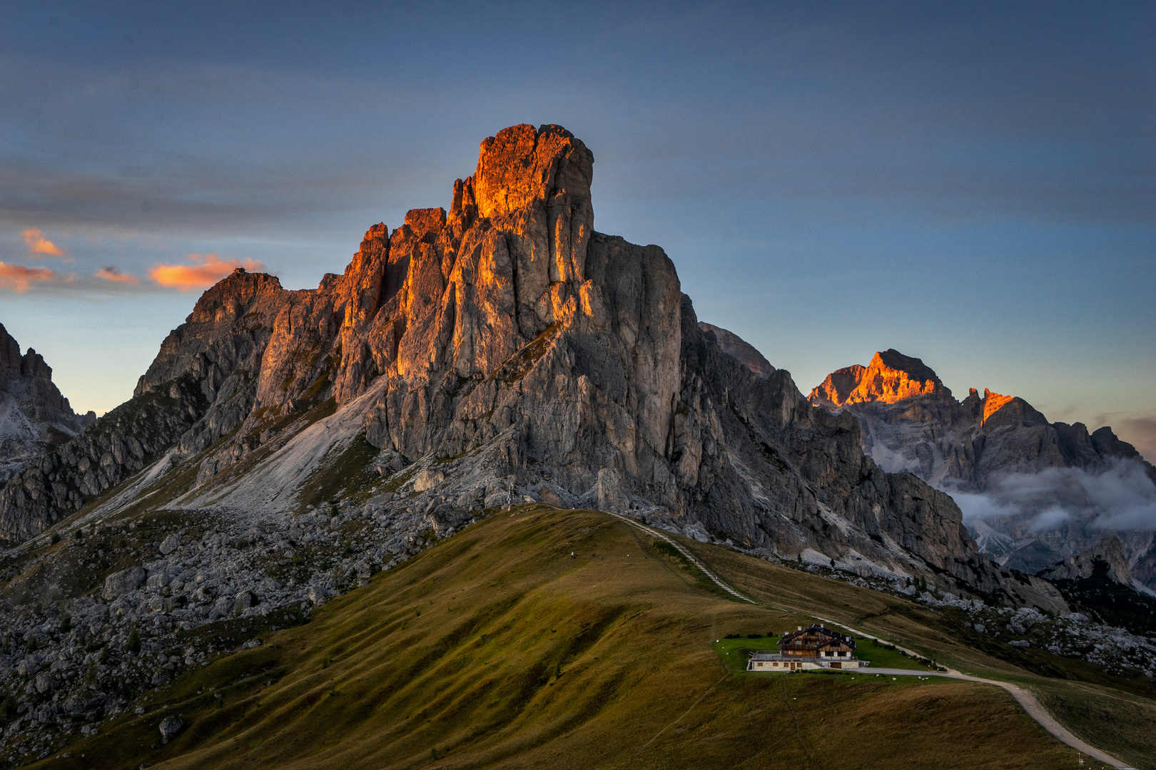 Der Monte Nuvolau im letzten Licht