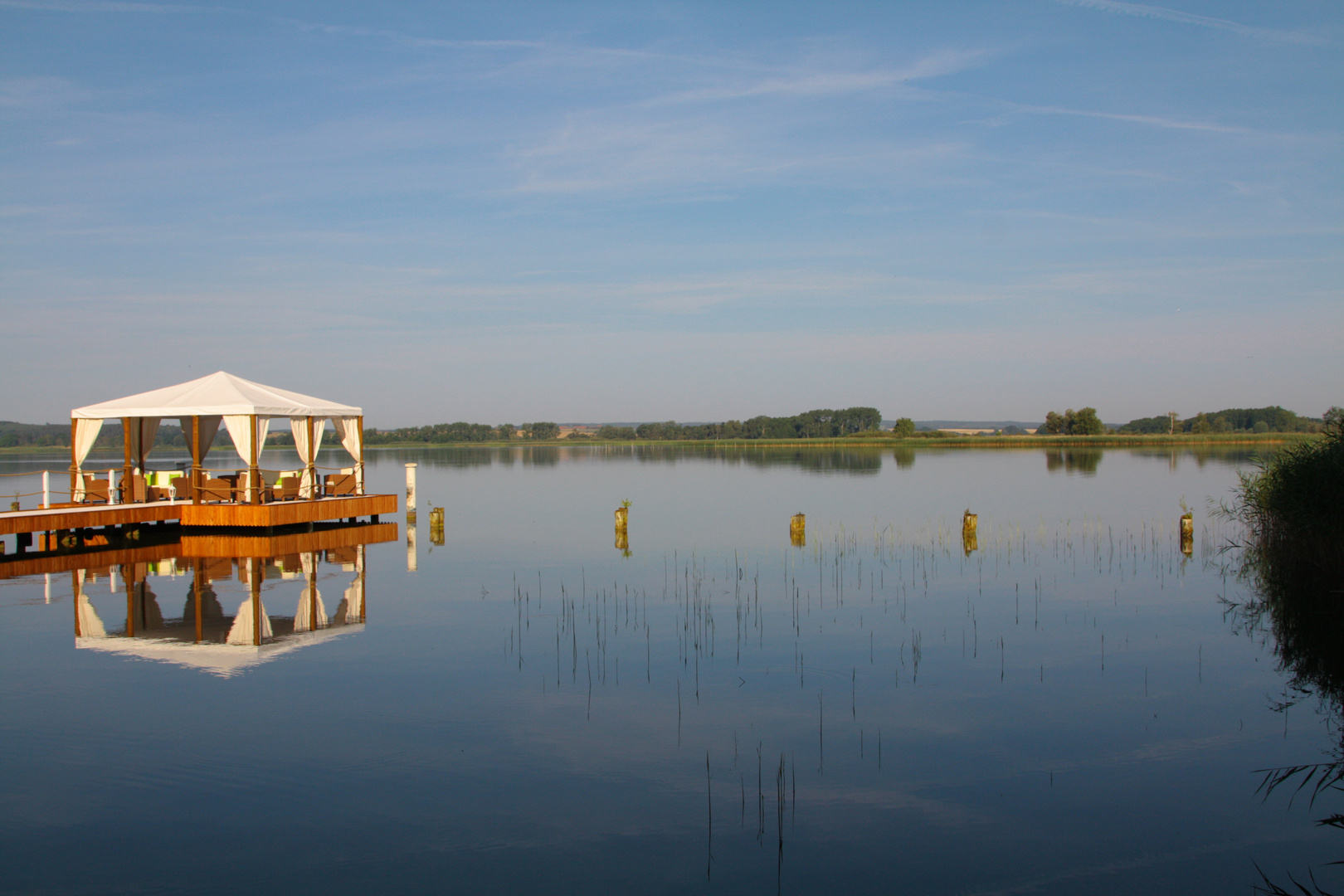 Der Morgen am See