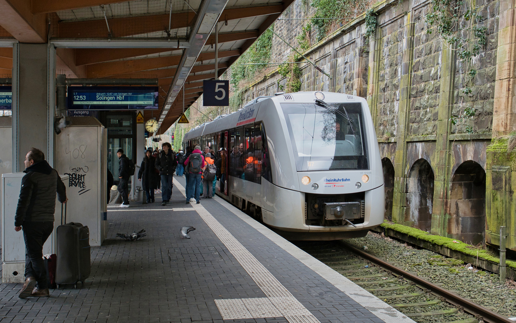 "Der Müngstener" im Wuppertaler Hauptbahnhof