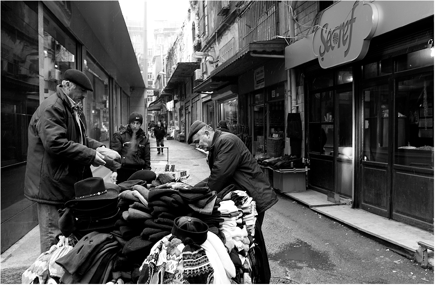 Der Mützenverkäufer oder Istanbul im Winter