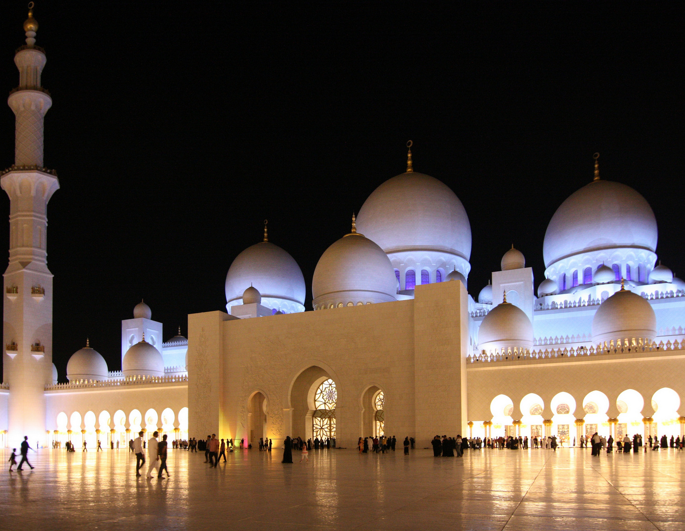 Der Muezzin ruft - VAE Abu Dhabi Sheikh Zayed Mosche