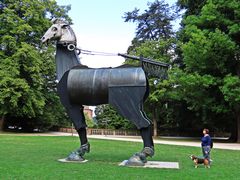 Der „Musengaul“ von Jürgen Goertz im Schlossgarten Heidelberg