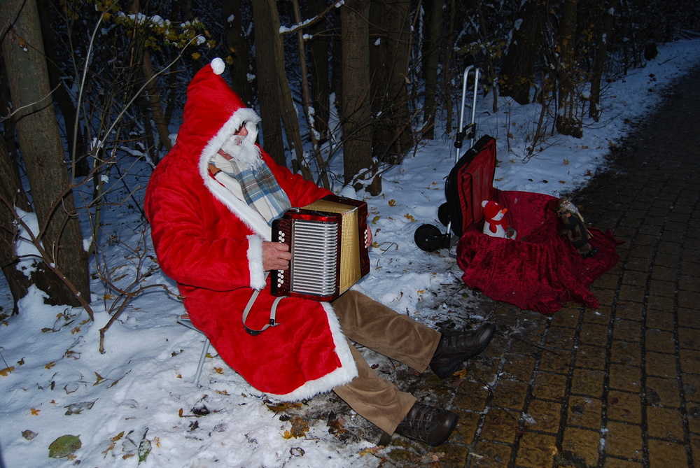 -Der musizierende Weihnachtsmann-