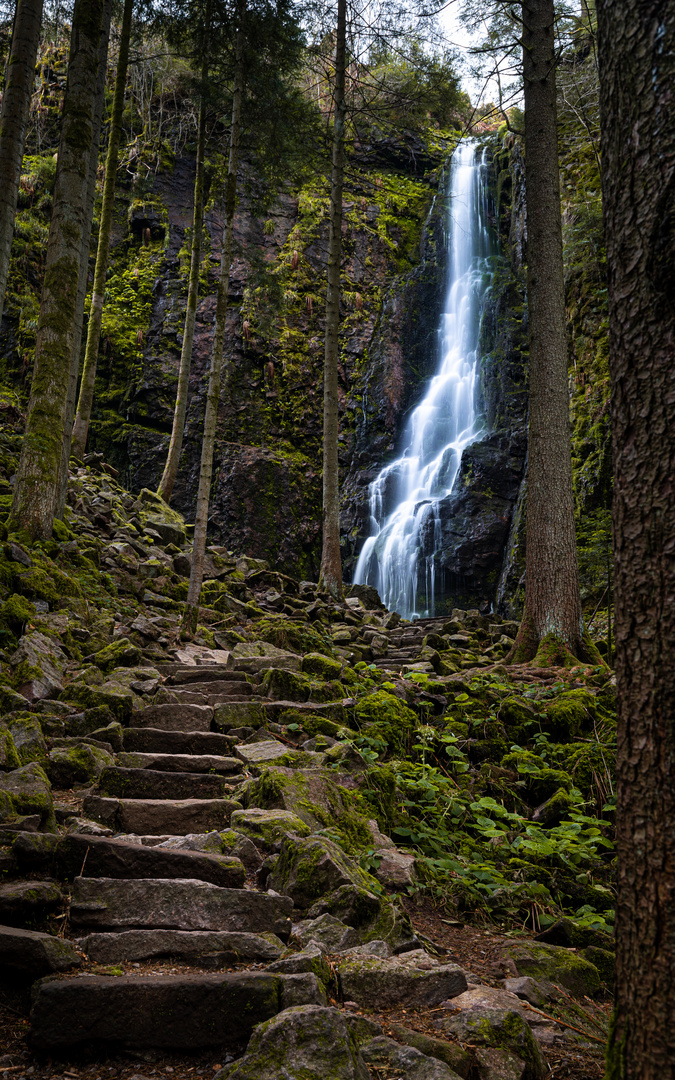 Der mystische Burgbachwasserfall