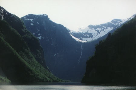 Der Naeroyfjord vom Kajak aus