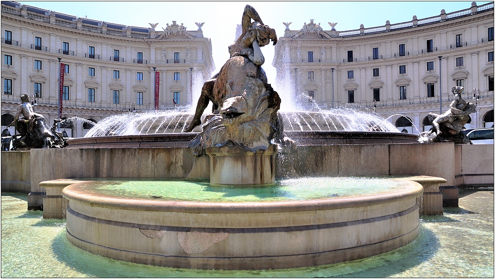 ... der Najaden-Brunnen ...