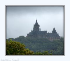 Der Nebel lichtet sich langsam über dem Schloß Wernigerode®