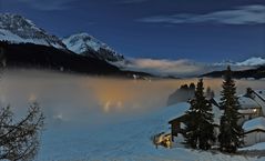 Der Nebel schleicht in die Dämmerung