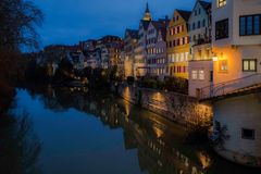 der Neckar in Tübingen am späten Abend
