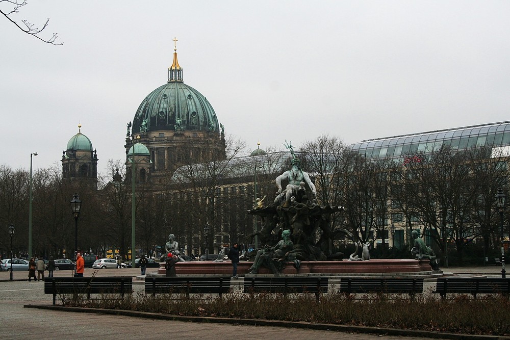 Der Neptun Brunnen und der Berliner Dom!