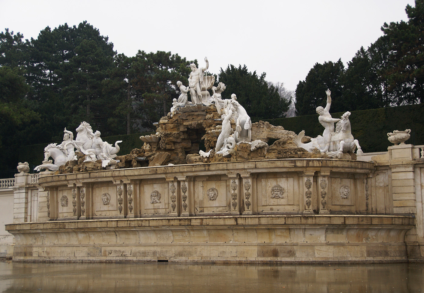 ..der Neptunbrunnen..