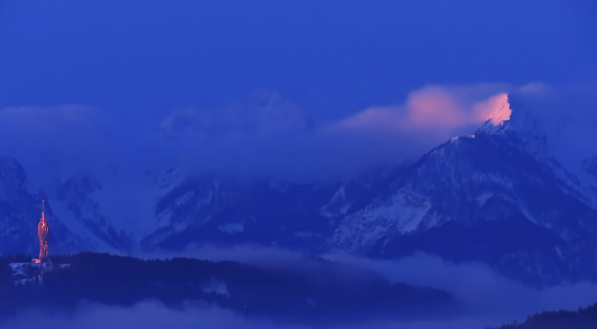 Der neue Aussichtsturm am Pyramidenkogel...