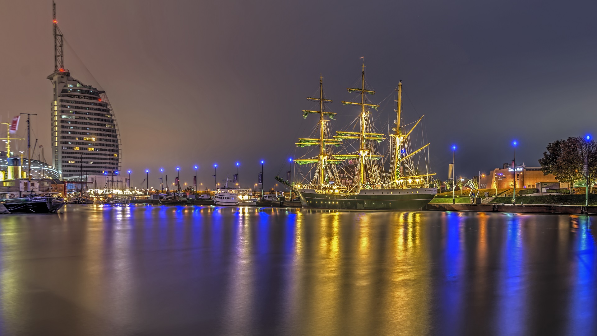 der Neue Hafen  in Bremerhaven zur fr hen Stunde Foto 