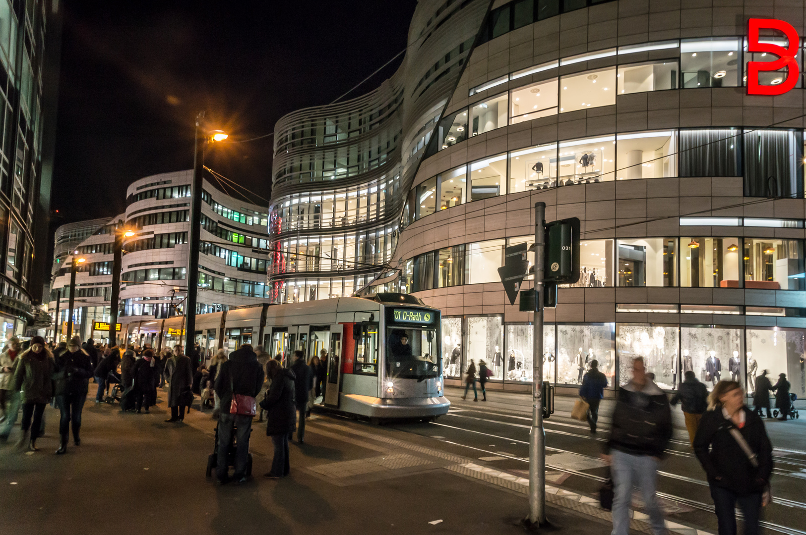 Der neue Kö-Bogen in Düsseldorf