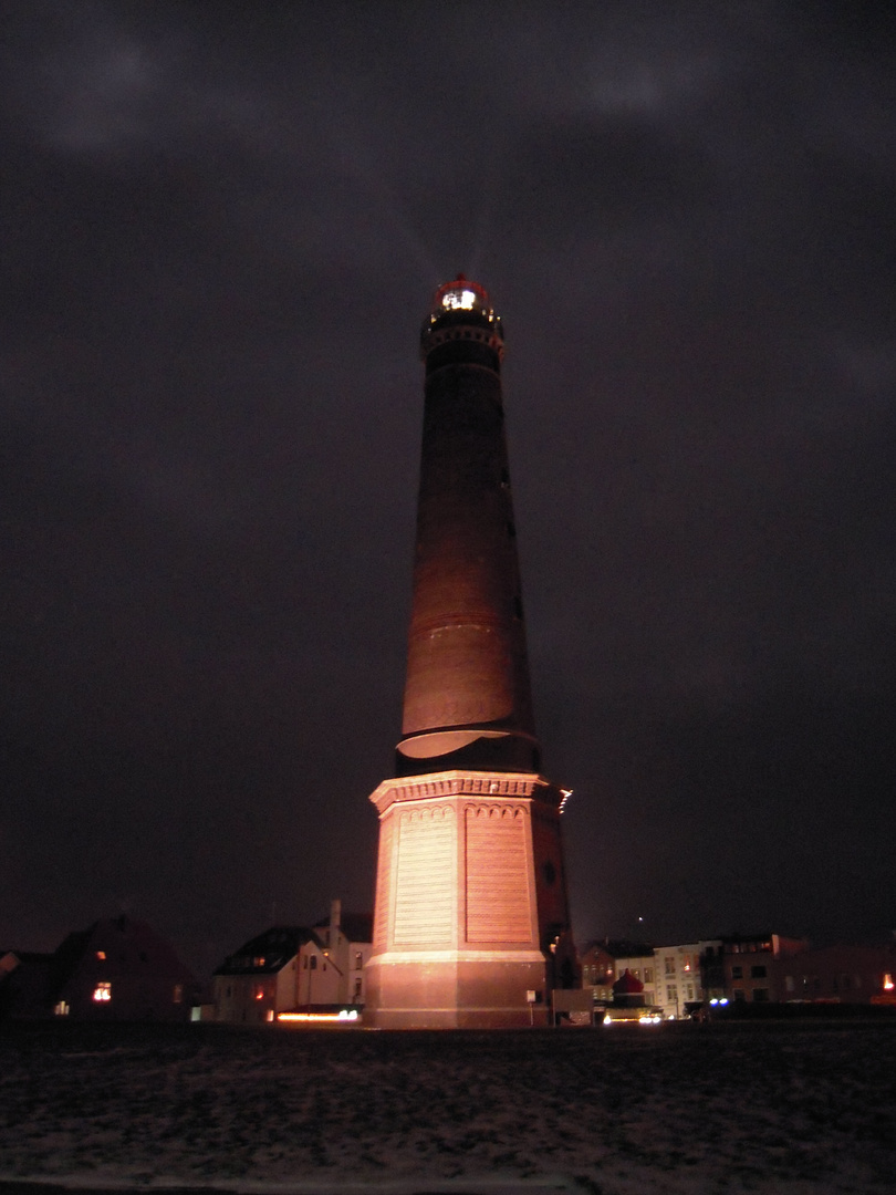 Der neue Leuchtturm auf Borkum in der Silvesternacht 2009/10