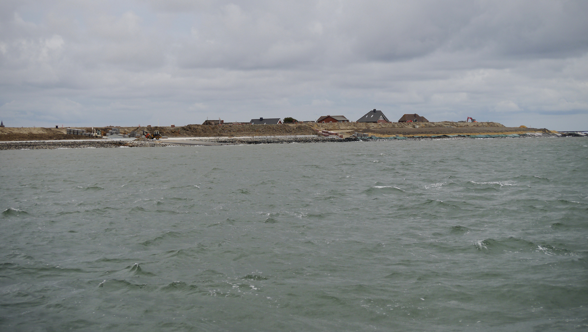 der neue Nordsee-Deich in Dagebüll...