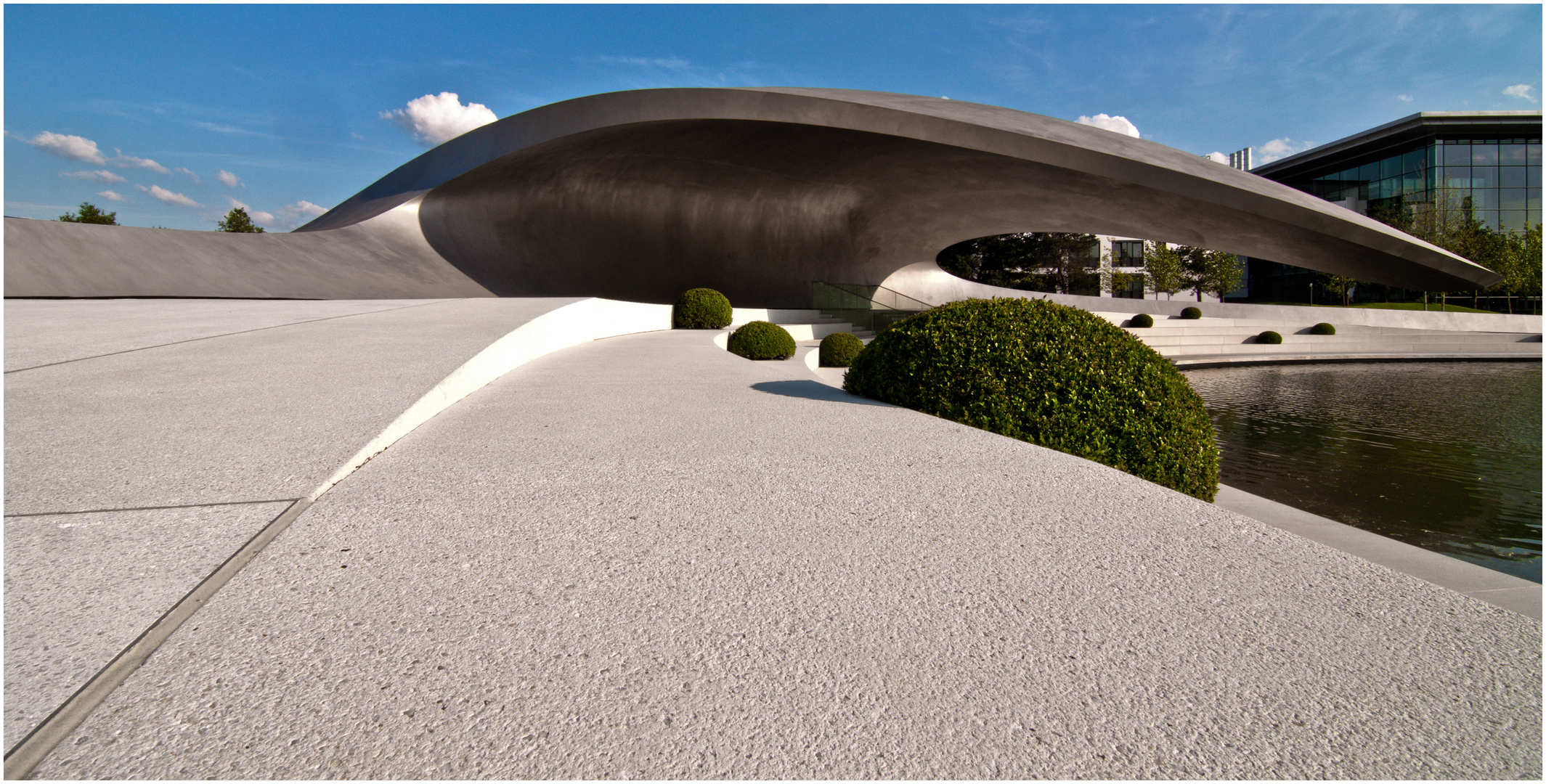 Der neue Porsche Pavillon in der Autostadt