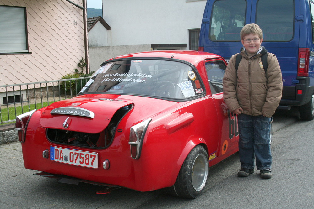 "Der neue Rennwagen meines achtjährigen Sohnes"!