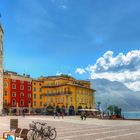 Der nicht so sehr gerade Turm von Riva del Garda, Italien