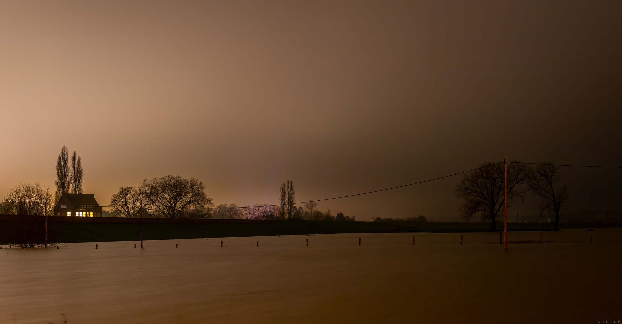 Der Niederrhein im Hochwasser