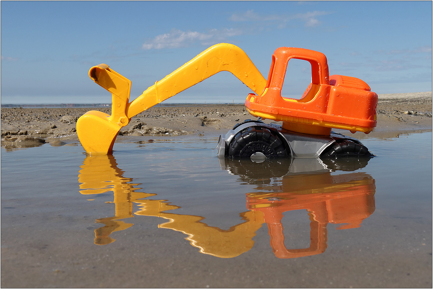 Der Nordsee Bagger Foto Bild Spezial Wasser Orange Bilder Auf Fotocommunity