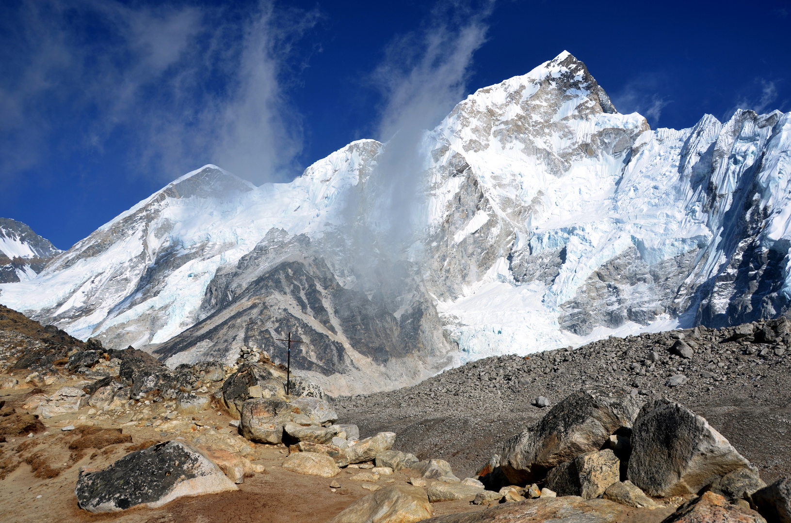 Der Nuptse (7861m) bei traumhaftem Wetter