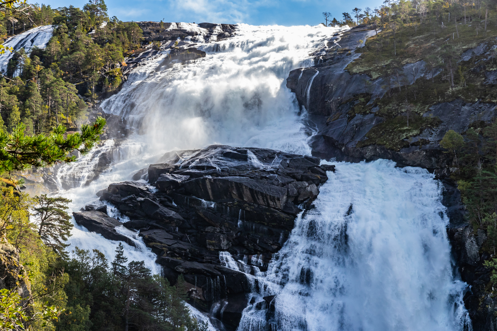 Der Nyastalfossen in Husedalen/Norwegen