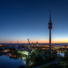 Der Olympiapark während des Sonnenaufgangs