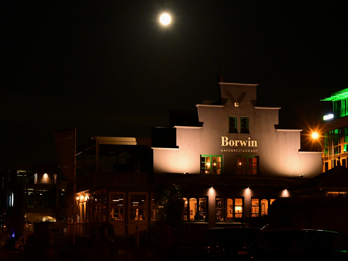 Der "Ostervollmond" am Hafenrestaurant Borwin ...