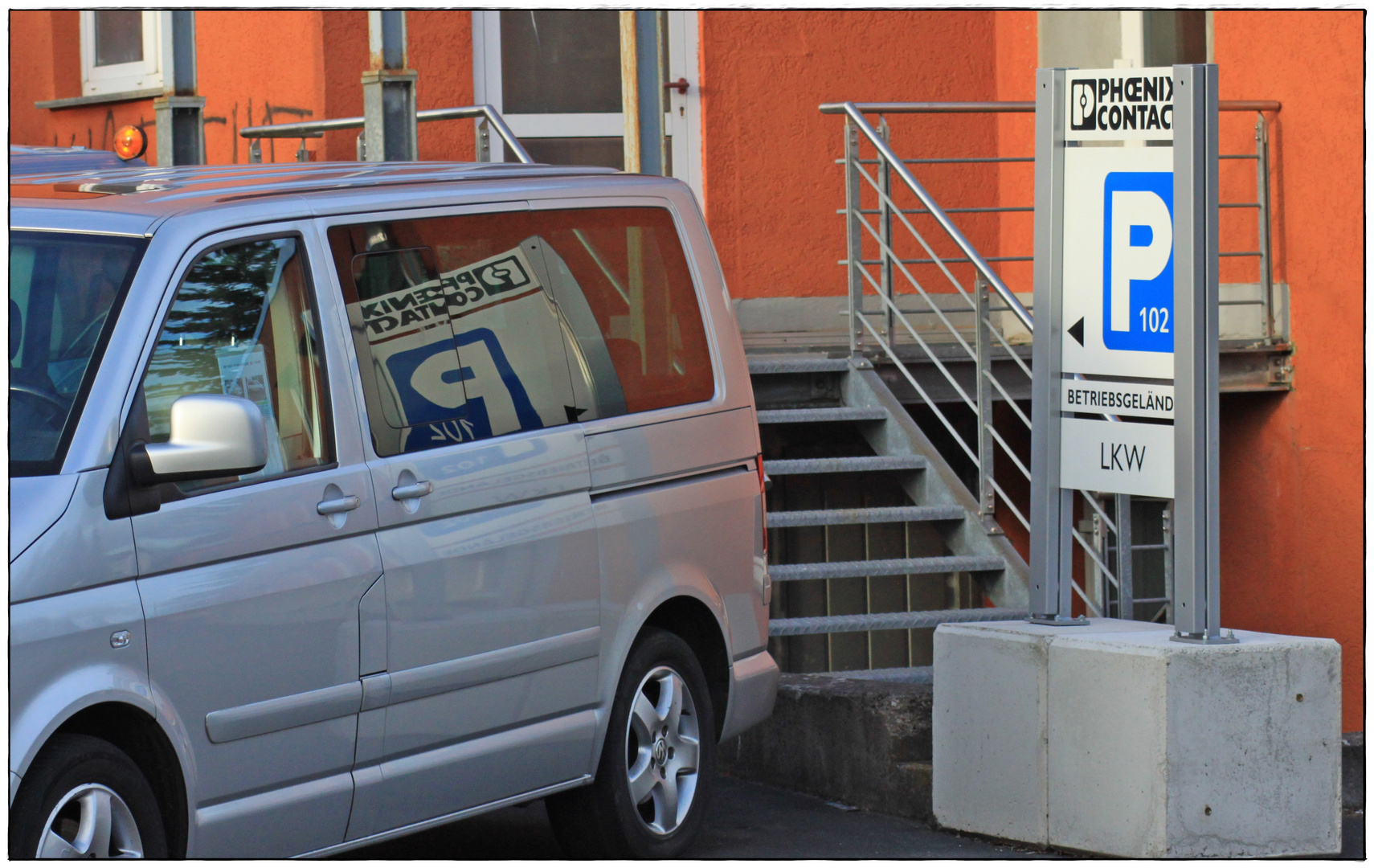 Der Parkplatz im Auto