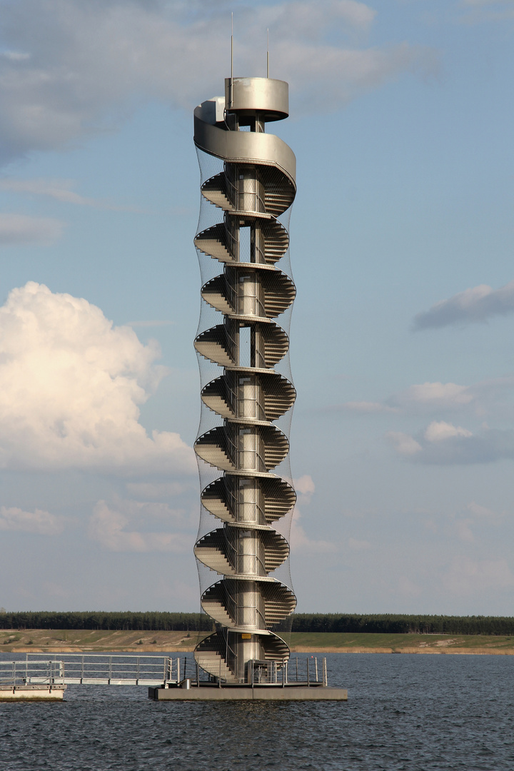 Der Pegelturm von Bitterfeld...