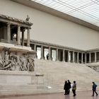 Der Pergamonaltar Altar war wohl konzipiert für Menschenopfer...