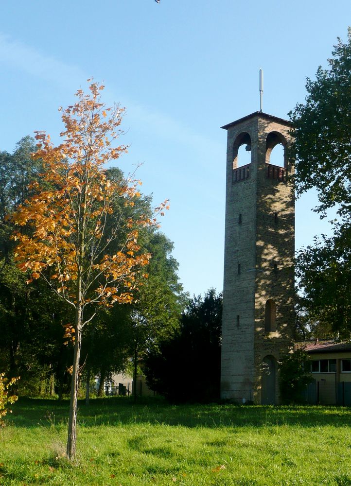 Der Persiusturm in der Bornimer Feldflur