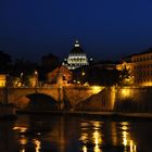 Der Petersdom bei Nacht